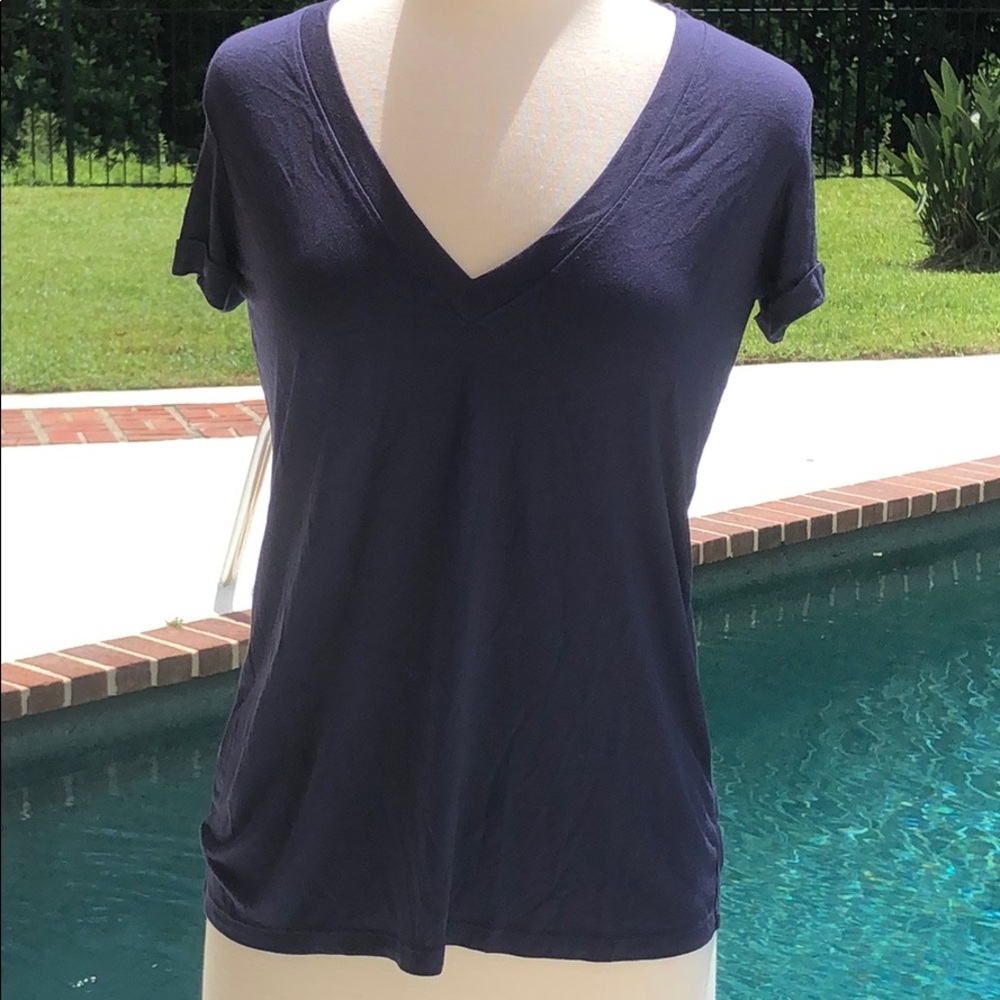 NWT Style Saint navy v-neck short sleeve t-shirt